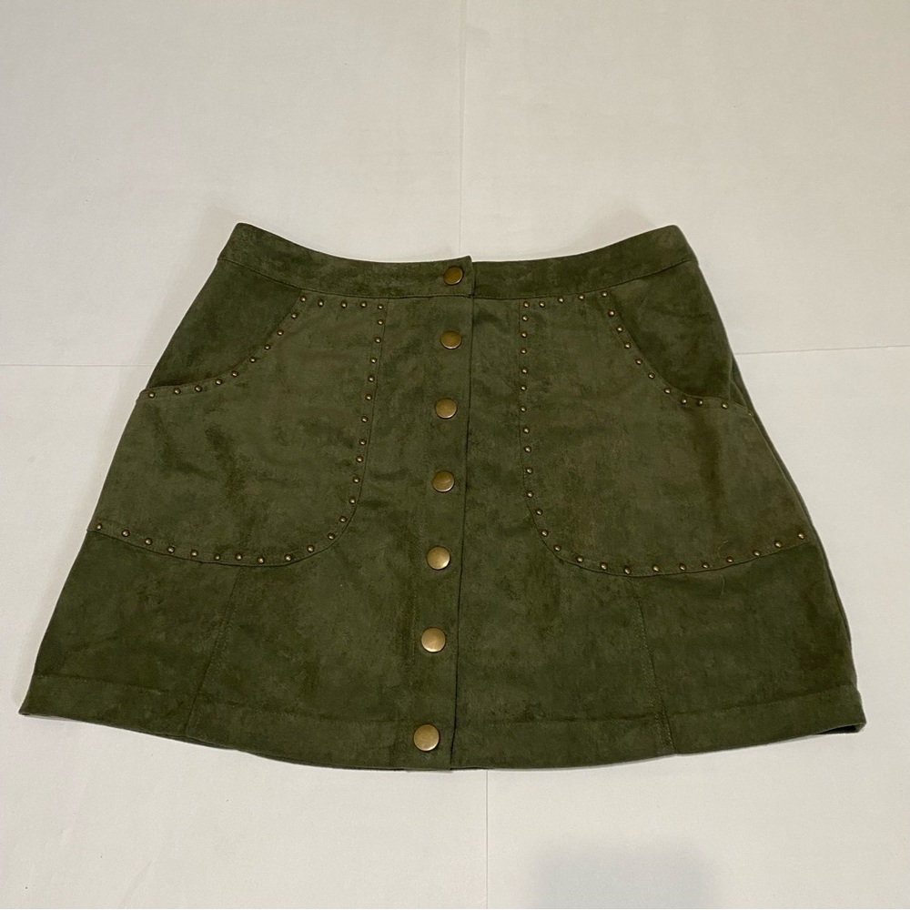 39. MOD Olive Green Button-Up Skirt